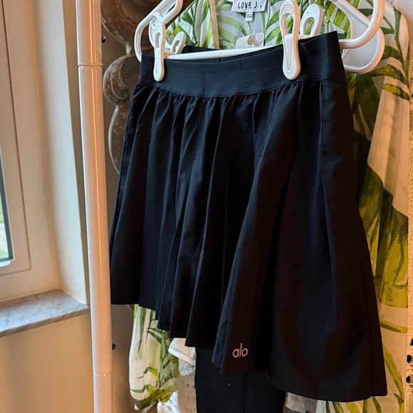 ALO Yoga Dresses & Skirts - ALO Yoga Elegant Black Skater Skirt